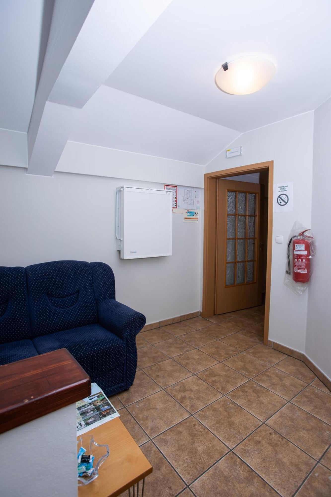 Rooms En Krajcar Cerknica Εξωτερικό φωτογραφία