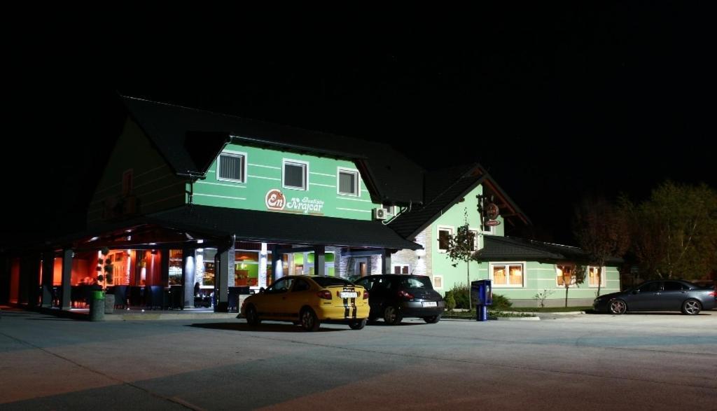 Rooms En Krajcar Cerknica Εξωτερικό φωτογραφία