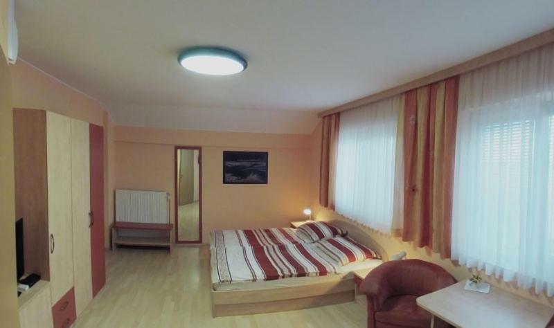 Rooms En Krajcar Cerknica Εξωτερικό φωτογραφία
